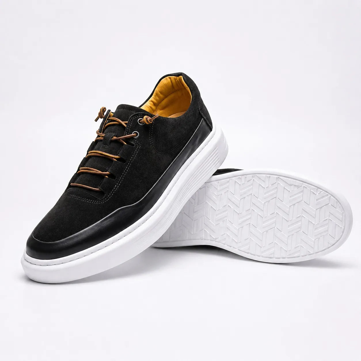M16 - Sneakers en Cuir